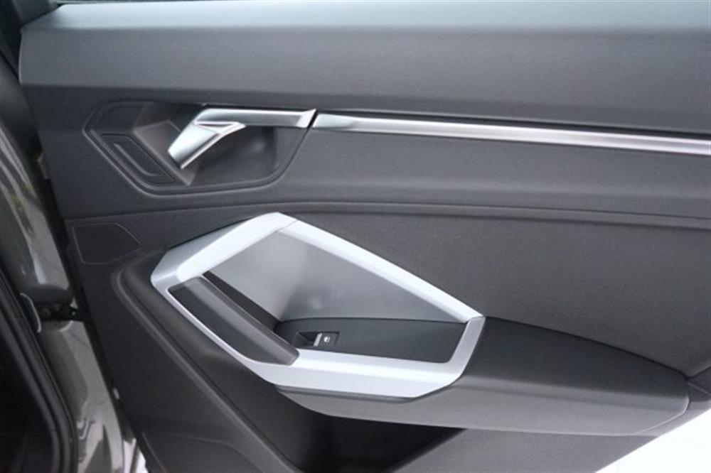Q3   Q3 35 TDI quattro S tro