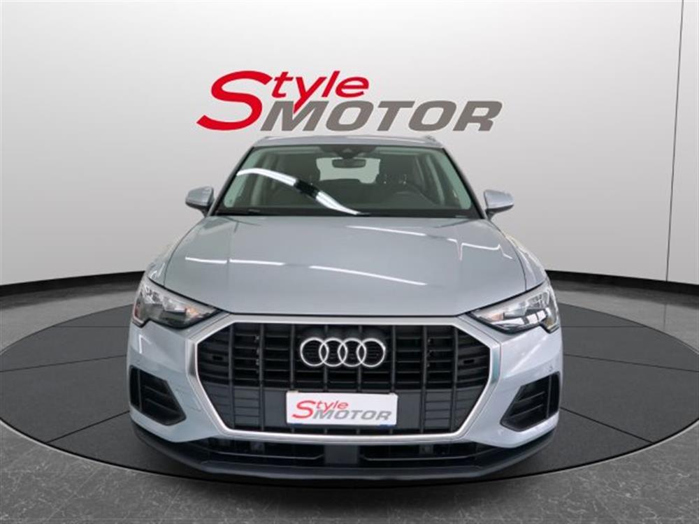 Q3   Q3 35 TDI S tronic Busi