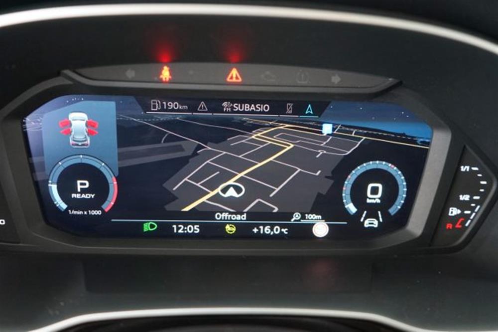 Q3   Q3 35 TDI S tronic Busi