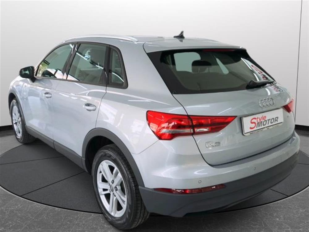 Q3   Q3 35 TDI S tronic Busi