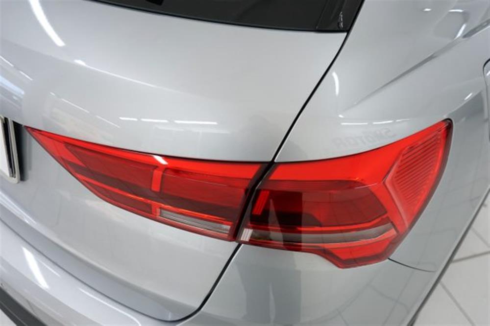 Q3   Q3 35 TDI S tronic Busi