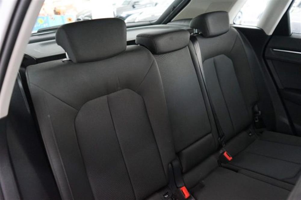 Q3   Q3 35 TDI S tronic Busi