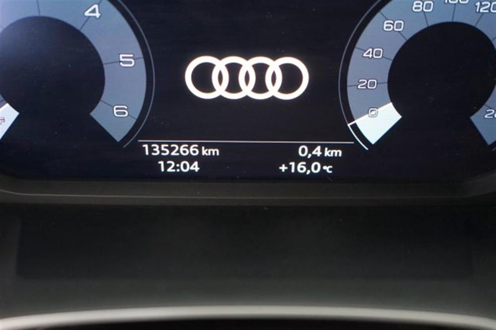 Q3   Q3 35 TDI S tronic Busi