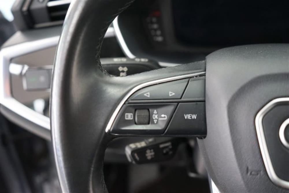Q3   Q3 35 TDI S tronic Busi
