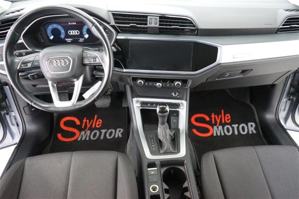 Q3   Q3 35 TDI S tronic Busi