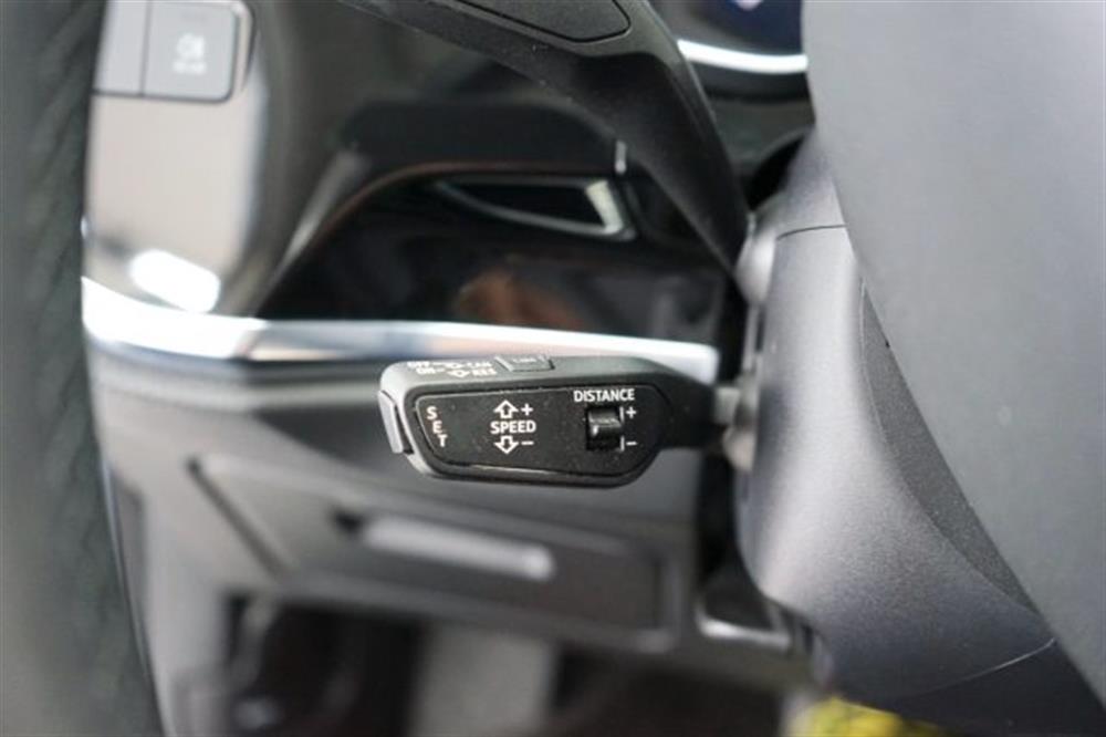 Q3   Q3 35 TDI S tronic Busi