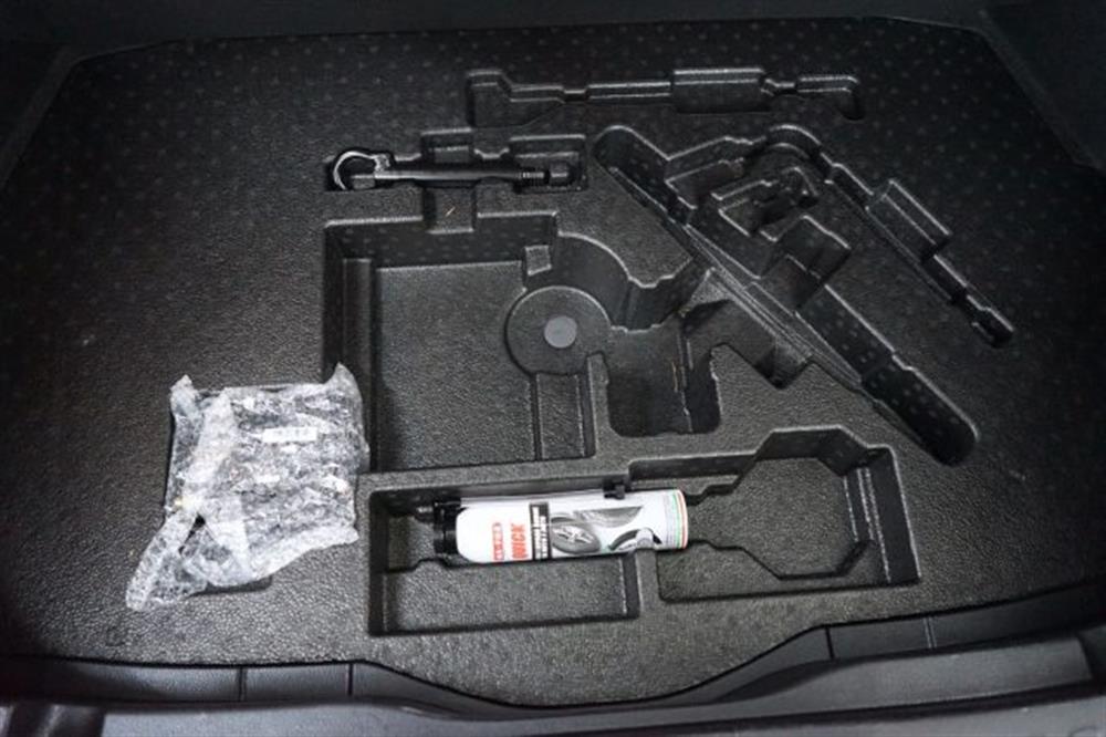 C-HR C-HR 1.8 Hybrid E-CVT Bus