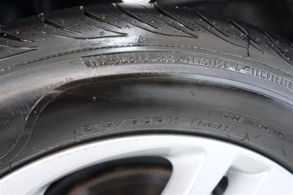 C-HR C-HR 1.8 Hybrid E-CVT Bus