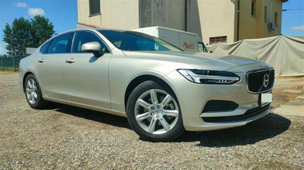 S90   S90 D3 Momentum 17.000KM