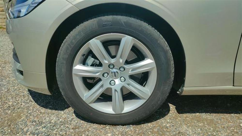 S90   S90 D3 Momentum 17.000KM