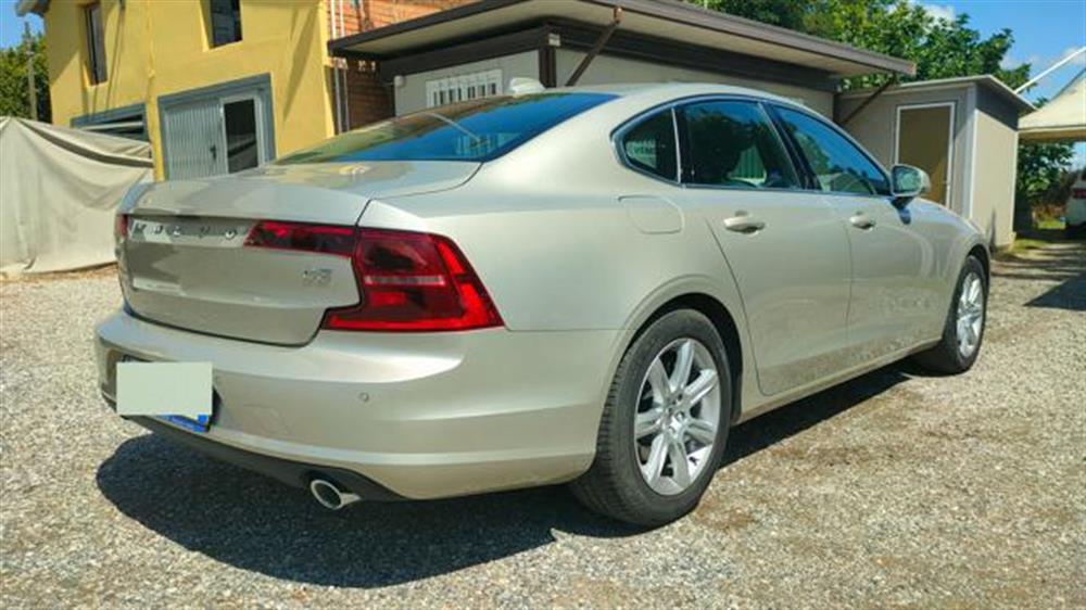 S90   S90 D3 Momentum 17.000KM