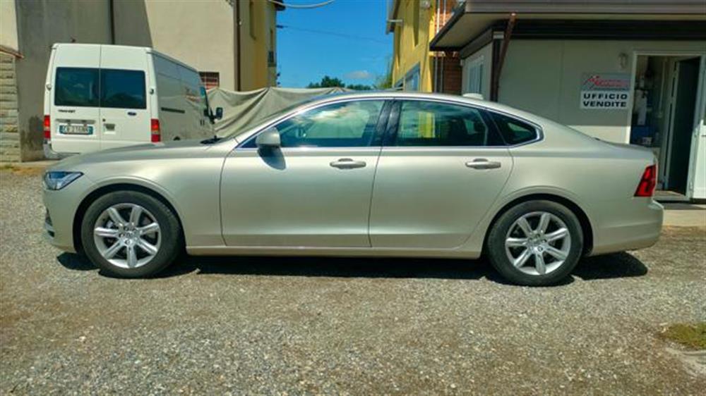 S90   S90 D3 Momentum 17.000KM