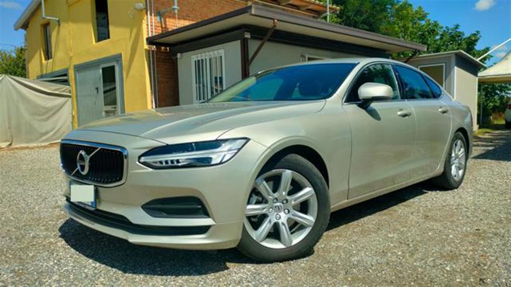 S90   S90 D3 Momentum 17.000KM