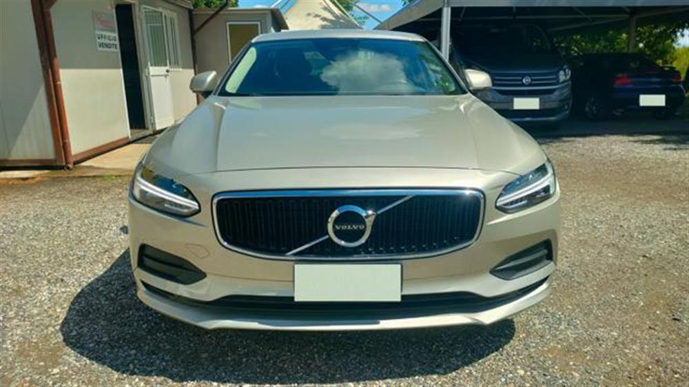 S90   S90 D3 Momentum 17.000KM