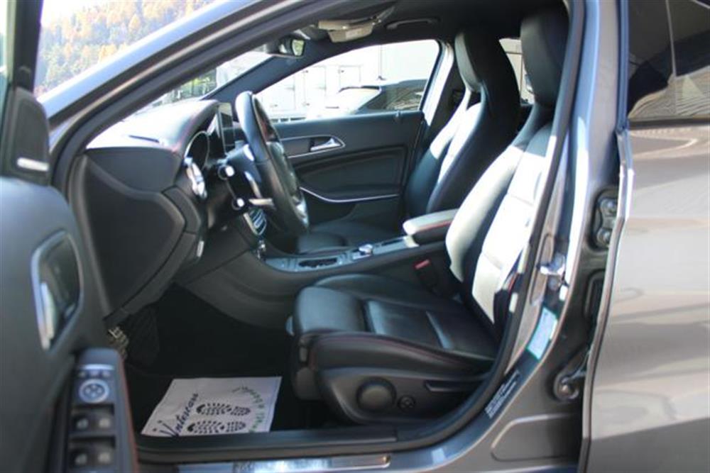GLA 220 GLA 220 d 4Matic Premium AMG