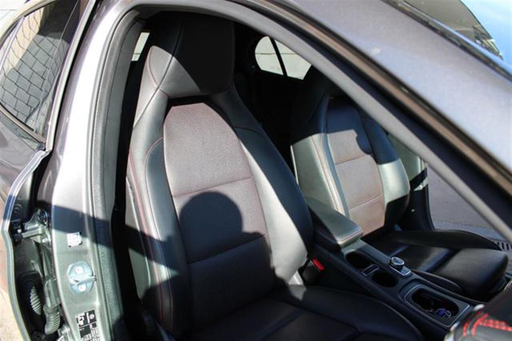 GLA 220 GLA 220 d 4Matic Premium AMG