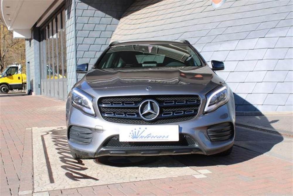 GLA 220 GLA 220 d 4Matic Premium AMG