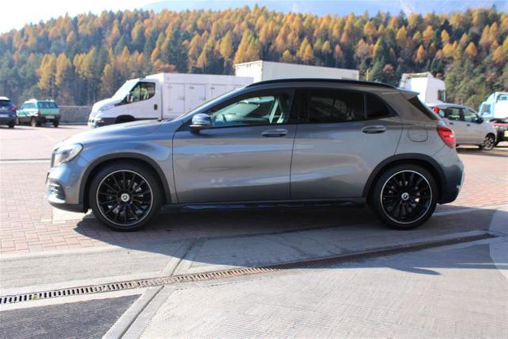 GLA 220 GLA 220 d 4Matic Premium AMG