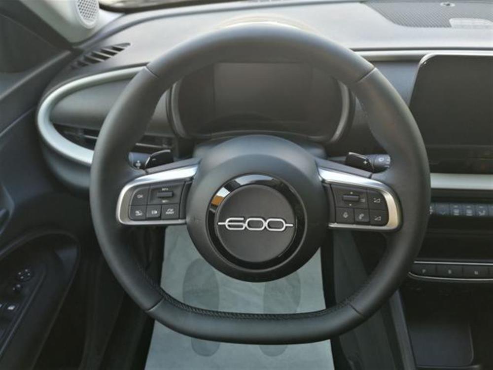 600   600 Hybrid 100 CV DCT MH