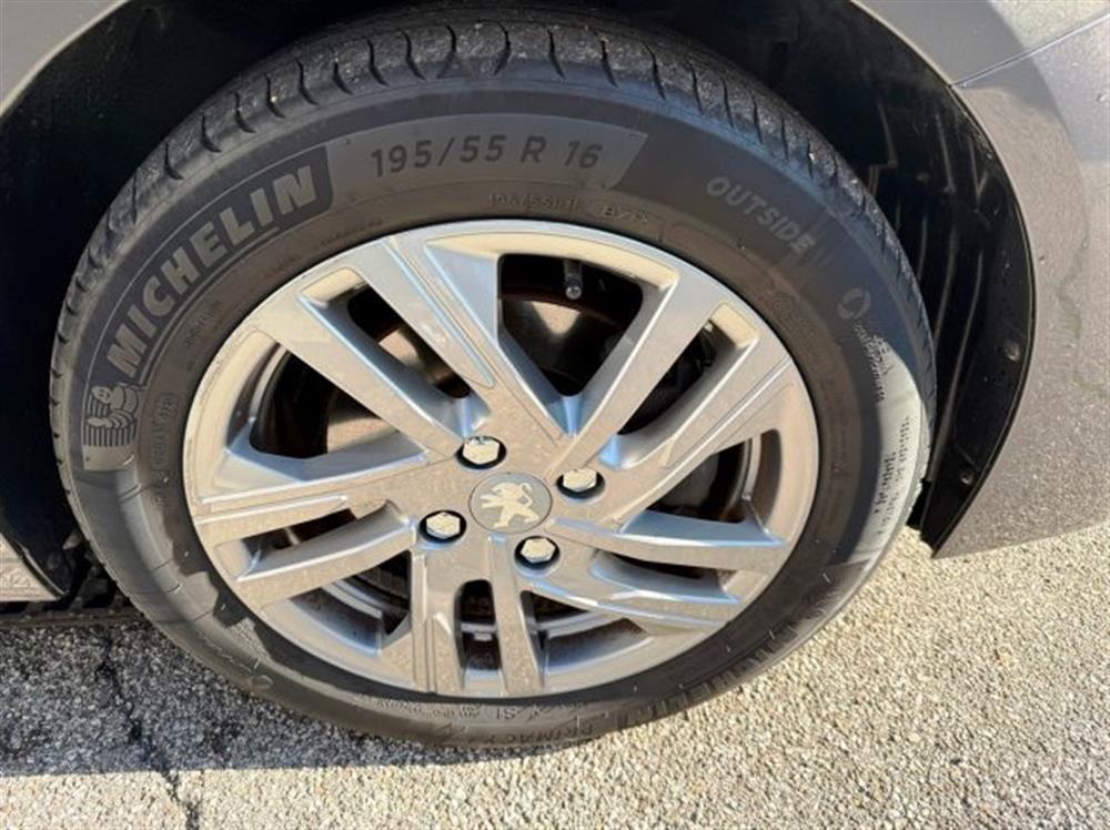 208 208 1.2 100CV 5 porte Ac