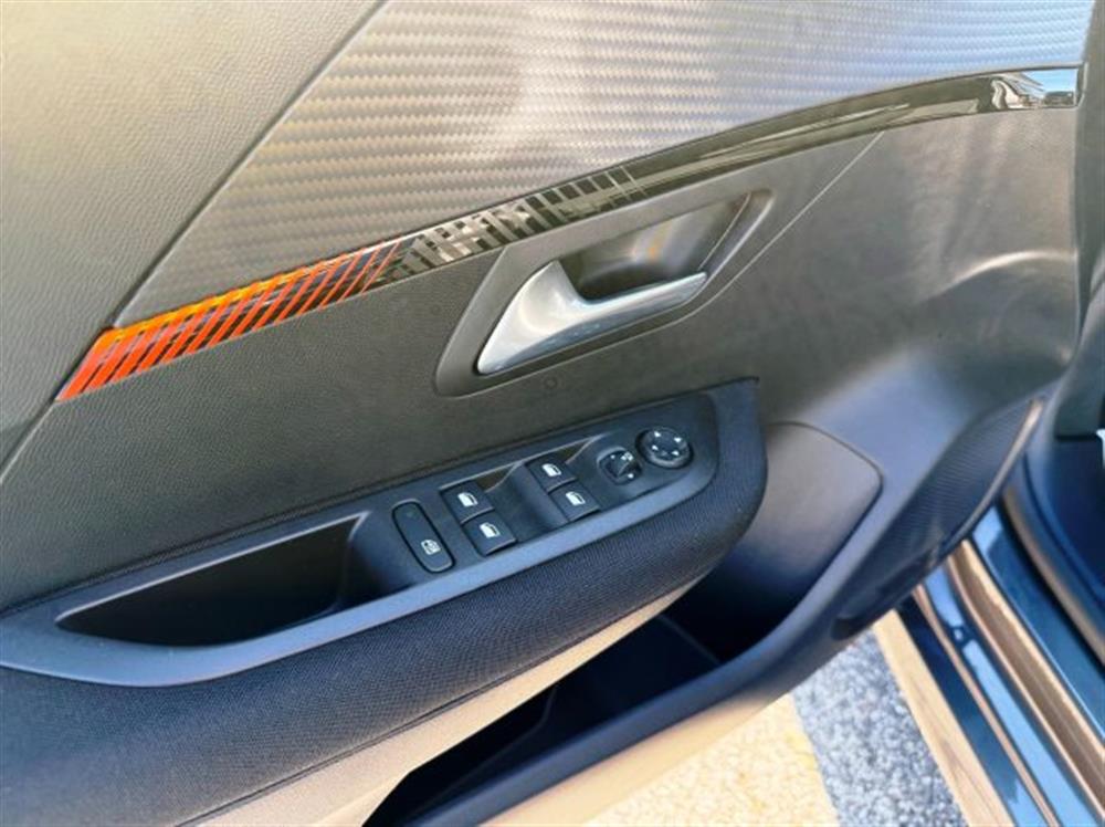 208 208 1.2 100CV 5 porte Ac