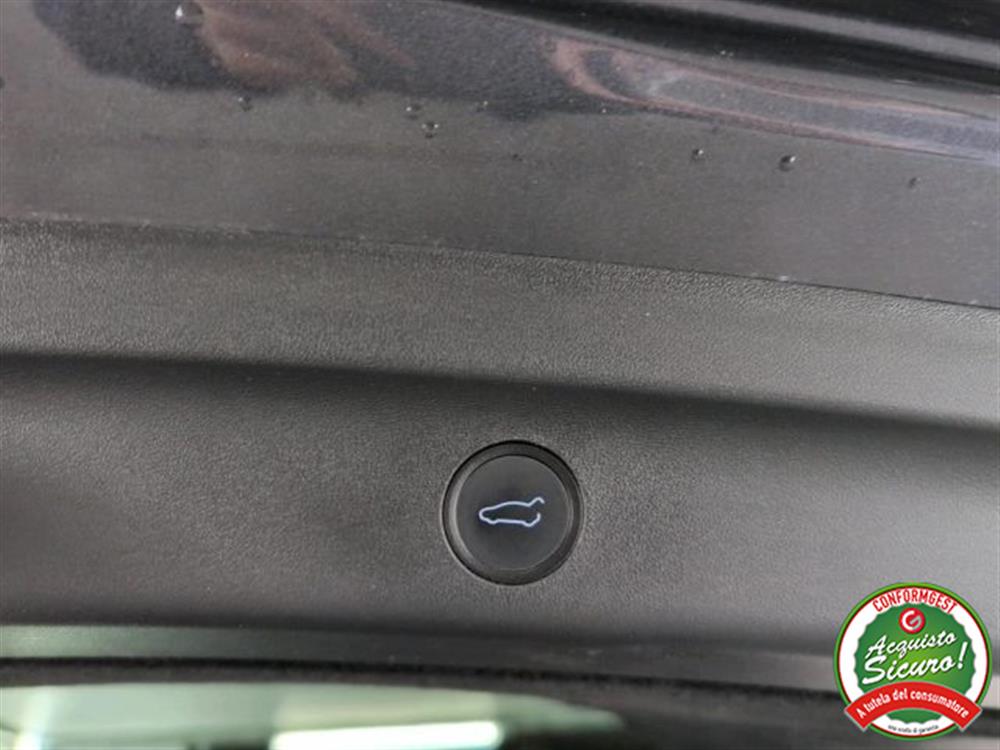 Model Y   Model Y Long Range AWD