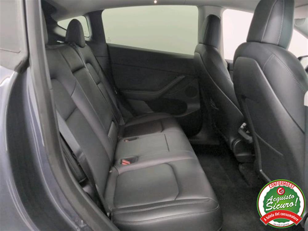 Model Y   Model Y Long Range AWD