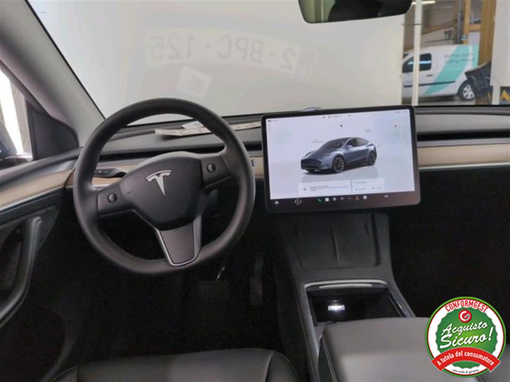 Model Y   Model Y Long Range AWD