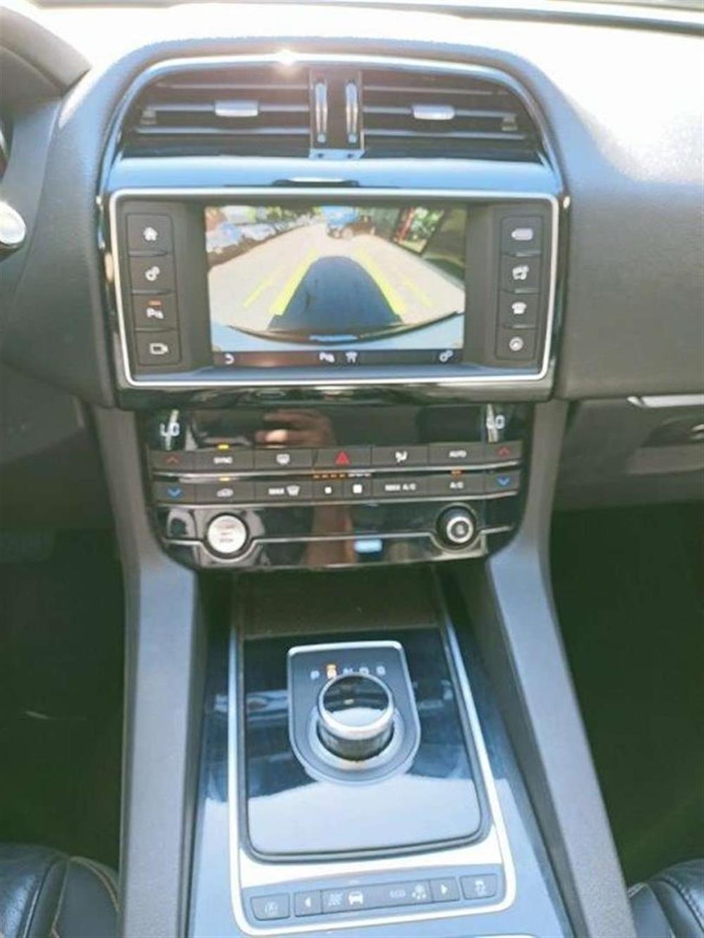 F-Pace   F-Pace 2.0d i4 Prestige awd