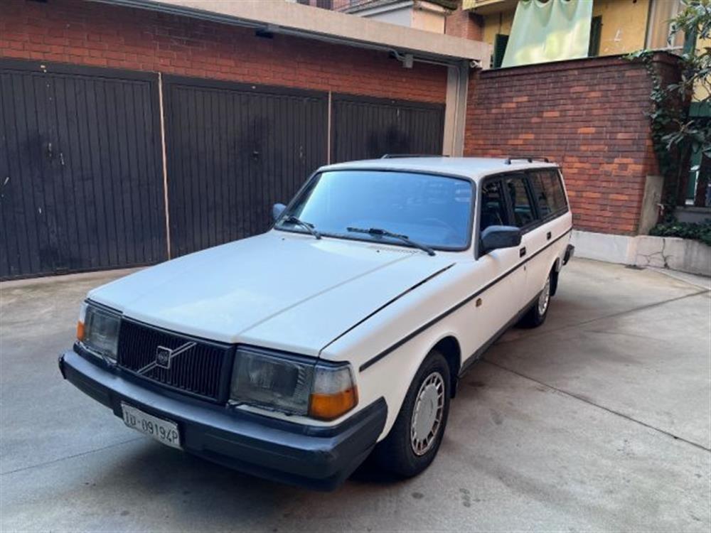 240   240 2.0 Station Wagon Po