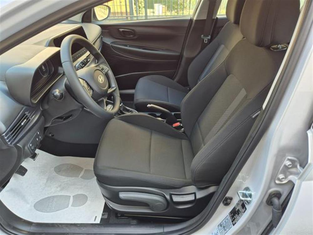 i20   i20 1.2 MPI MT Connectli