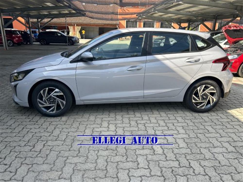 i20   i20 1.2 MPI MT Connectli