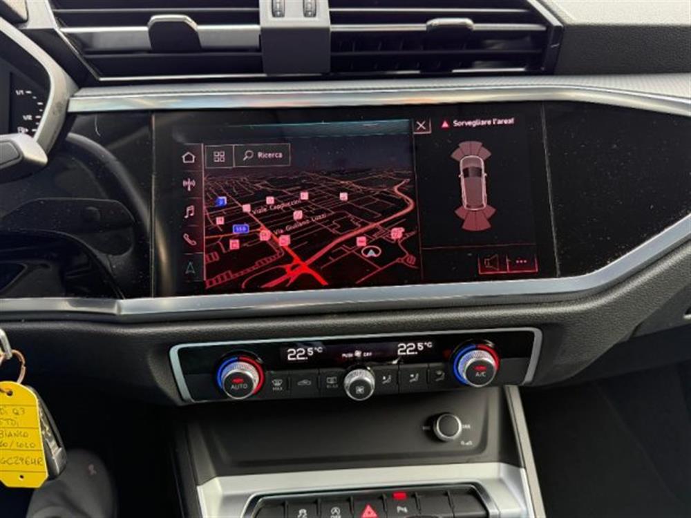 Q3   Q3 35 TDI S tronic Busi