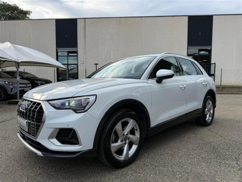 Q3   Q3 35 TDI S tronic Busi