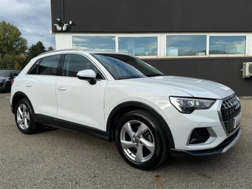 Q3   Q3 35 TDI S tronic Busi