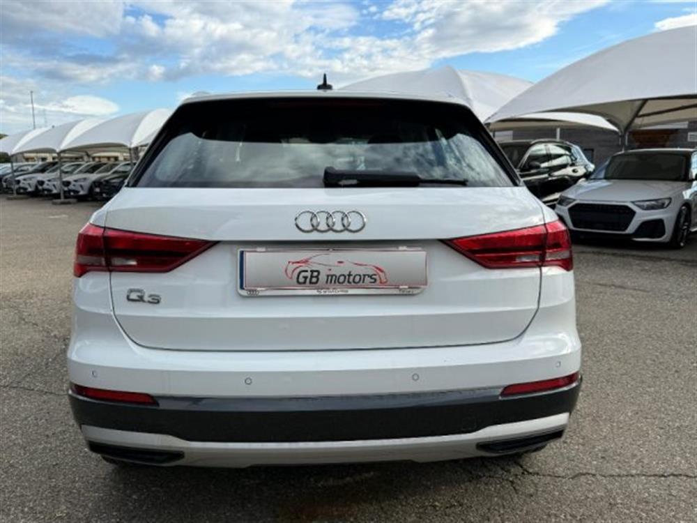Q3   Q3 35 TDI S tronic Busi