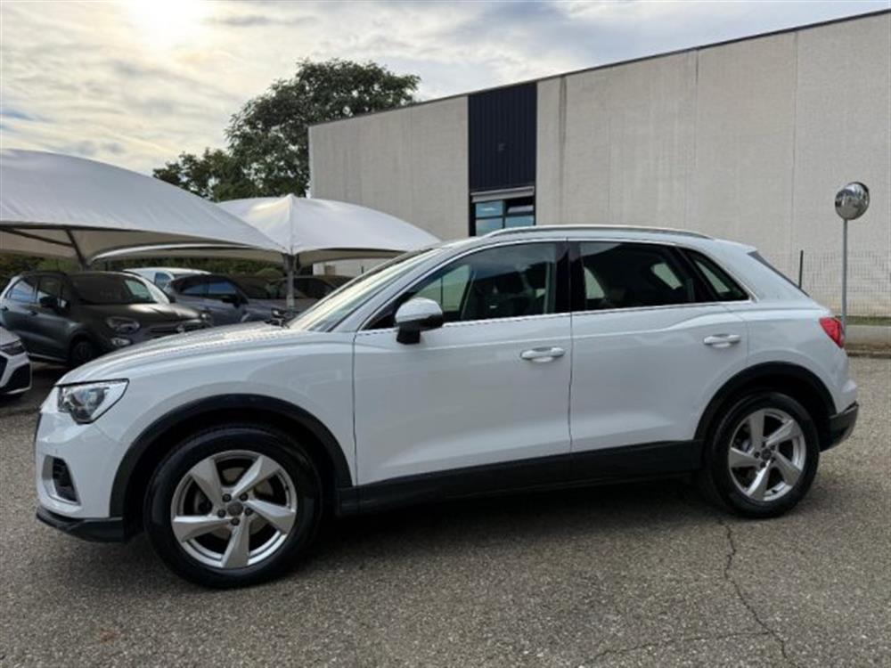 Q3   Q3 35 TDI S tronic Busi