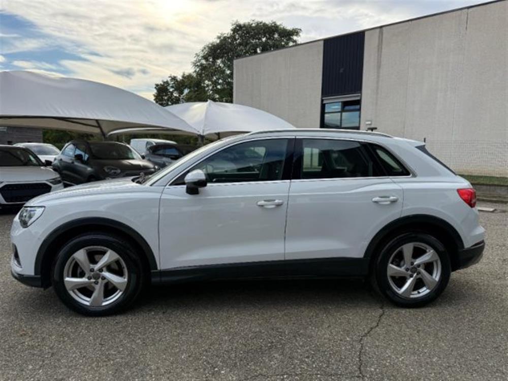 Q3   Q3 35 TDI S tronic Busi
