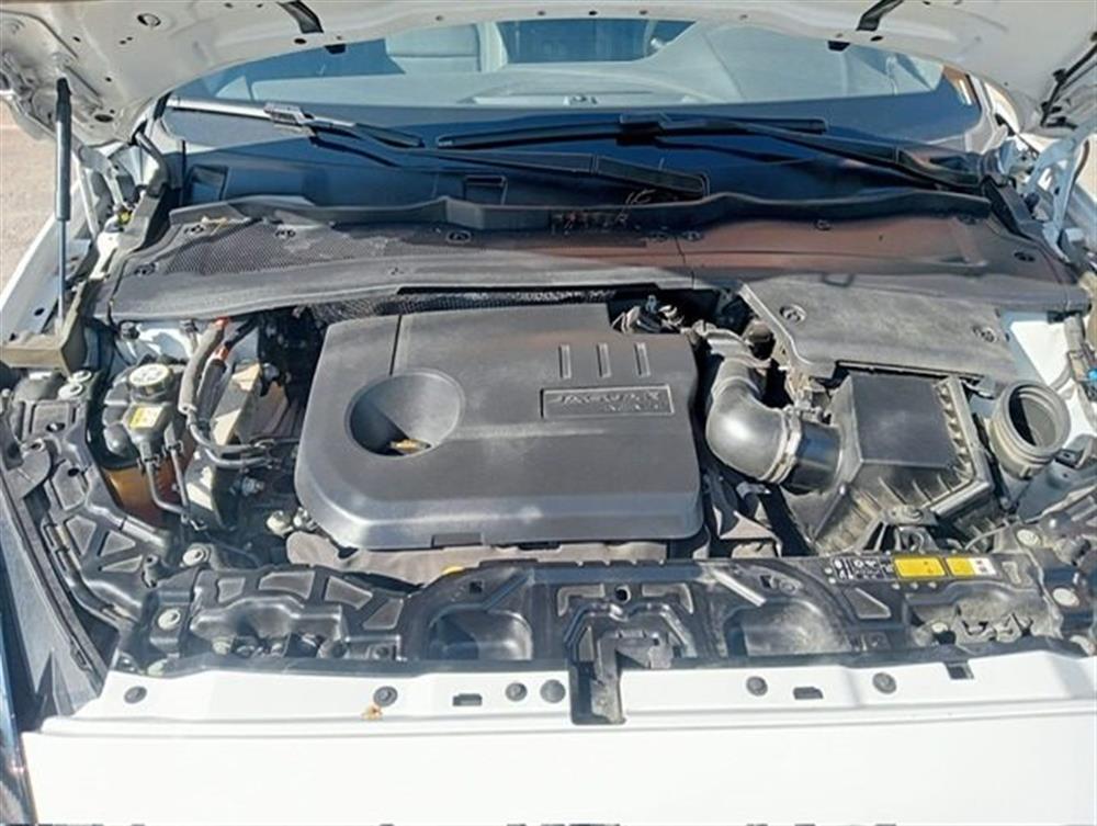 E-Pace   E-Pace 1.5 I3 160 HYBRID MH