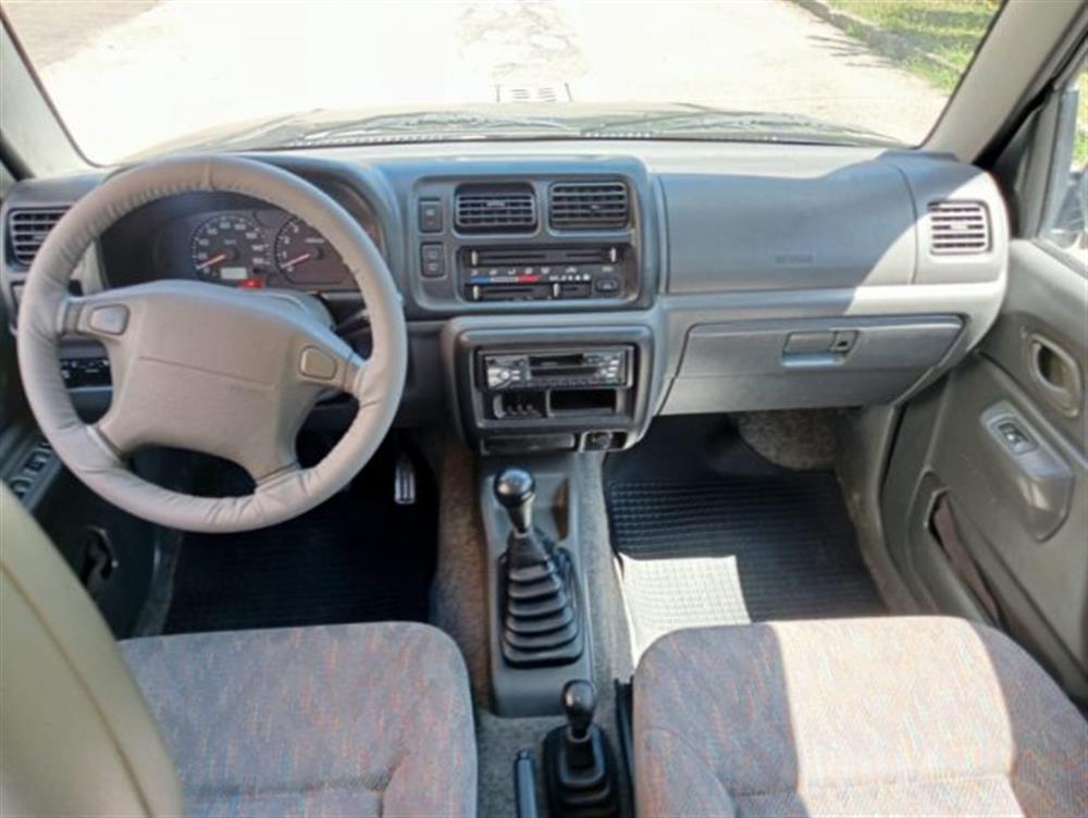 Jimny   Jimny 1.3i 16V cat 4WD JLX