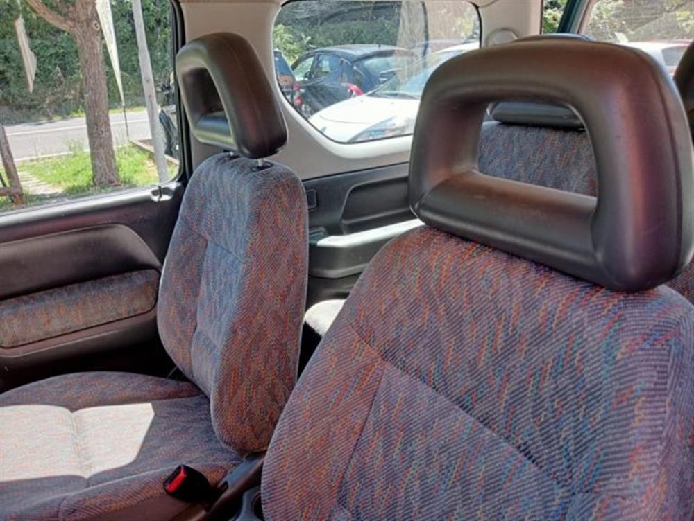Jimny   Jimny 1.3i 16V cat 4WD JLX