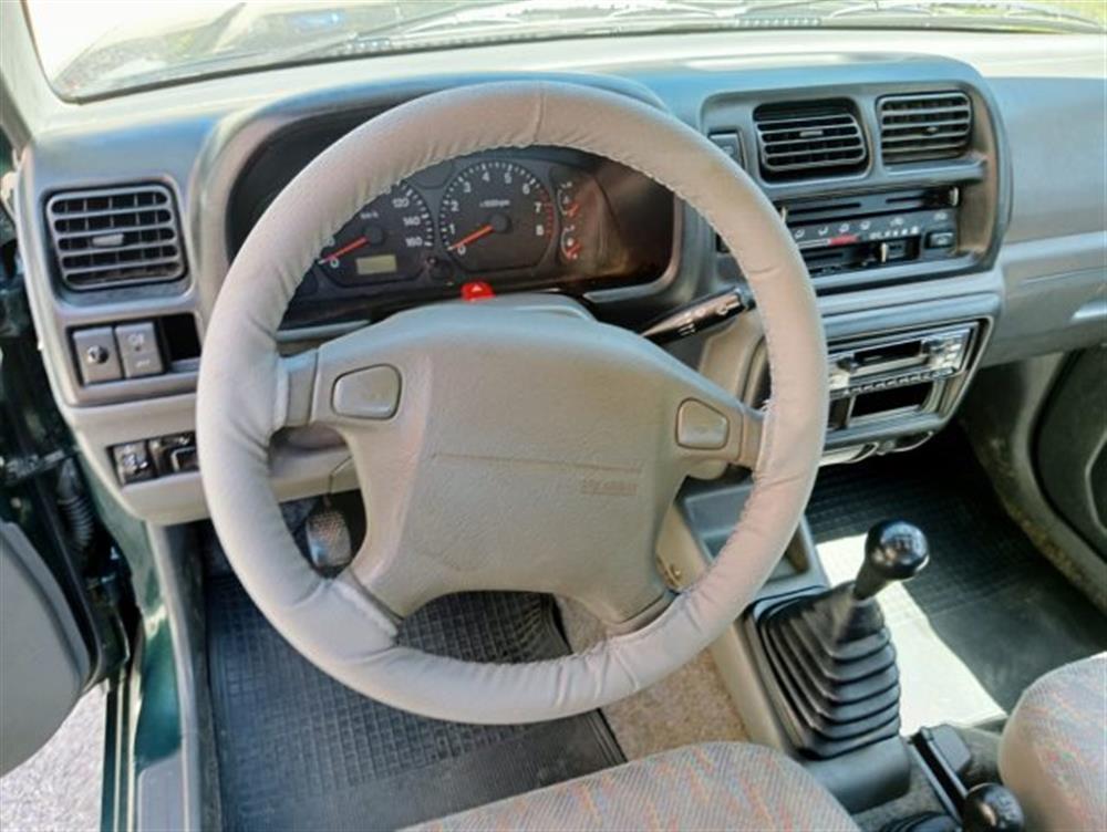 Jimny   Jimny 1.3i 16V cat 4WD JLX