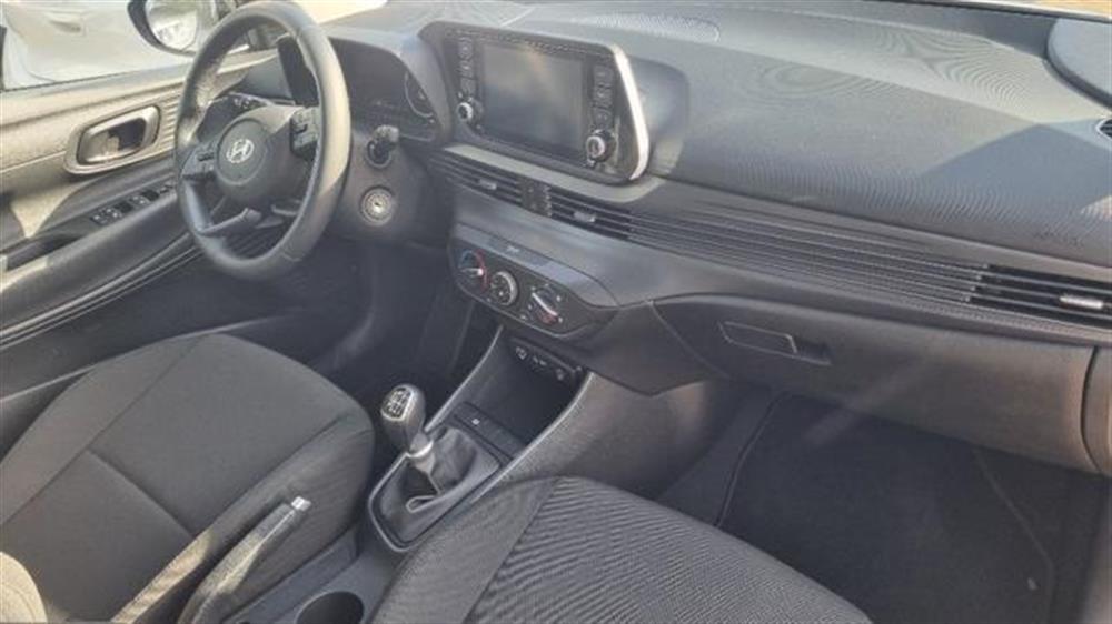 i20   i20 1.0 T-GDI 48V  Conne
