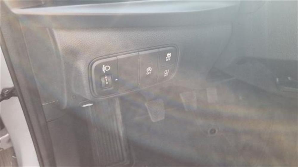 i20   i20 1.0 T-GDI 48V  Conne