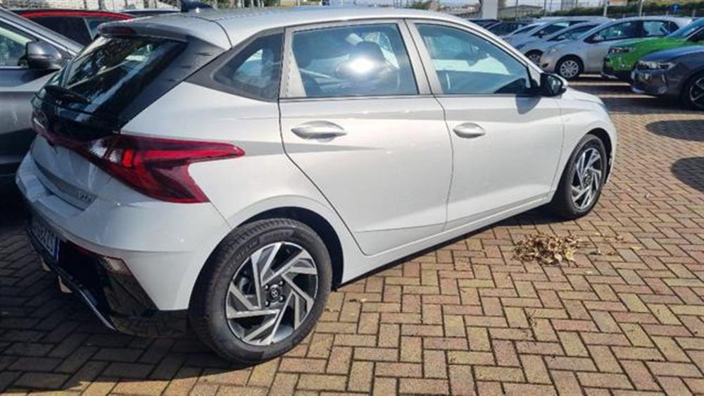 i20   i20 1.0 T-GDI 48V  Conne