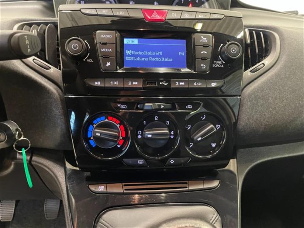 Ypsilon   Ypsilon 1.0 FireFly Hybrid E