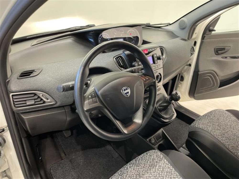 Ypsilon   Ypsilon 1.0 FireFly Hybrid E