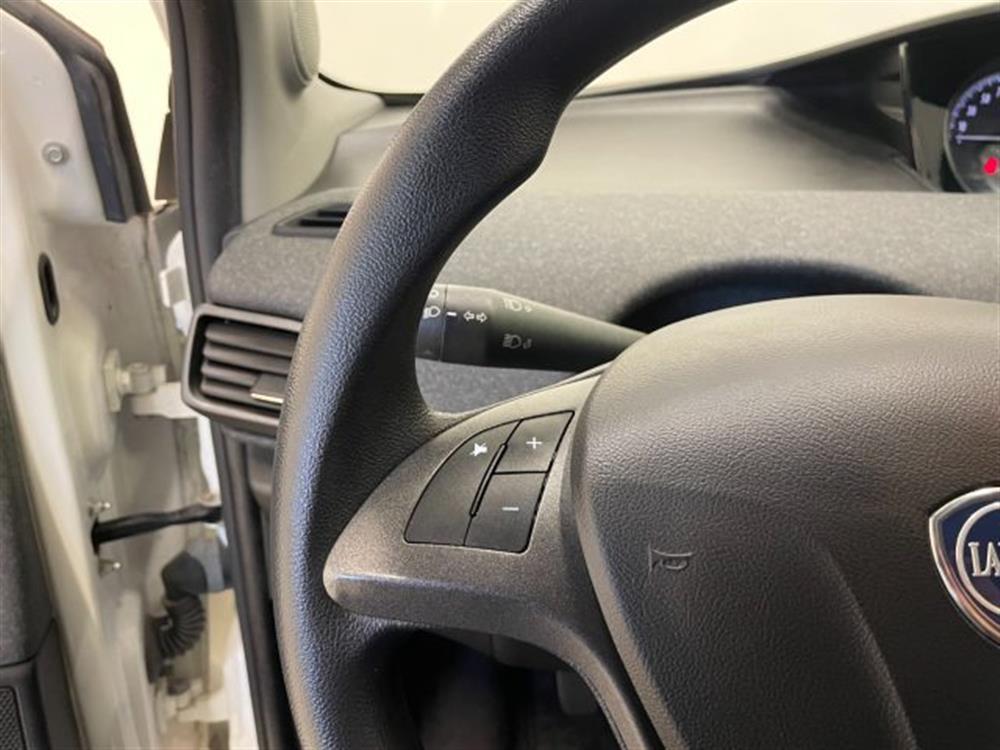Ypsilon   Ypsilon 1.0 FireFly Hybrid E