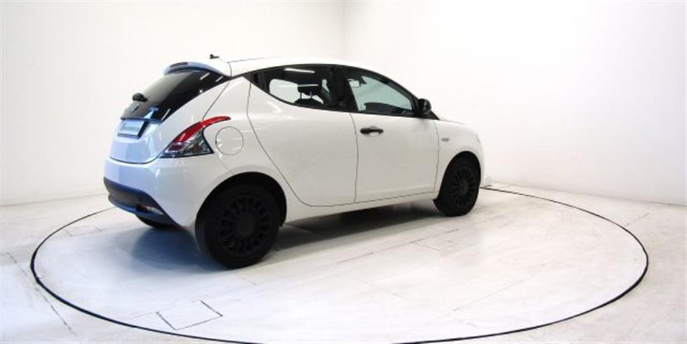 Ypsilon   Ypsilon 1.0 FireFly Hybrid E