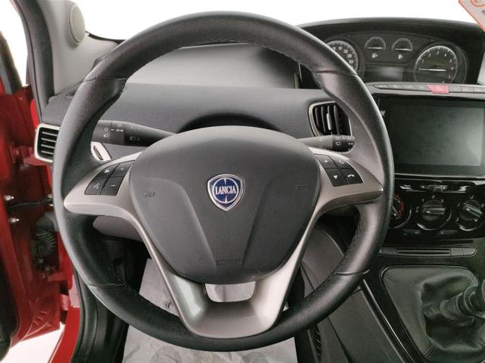 Ypsilon   Ypsilon 1.0 FireFly 5 porte